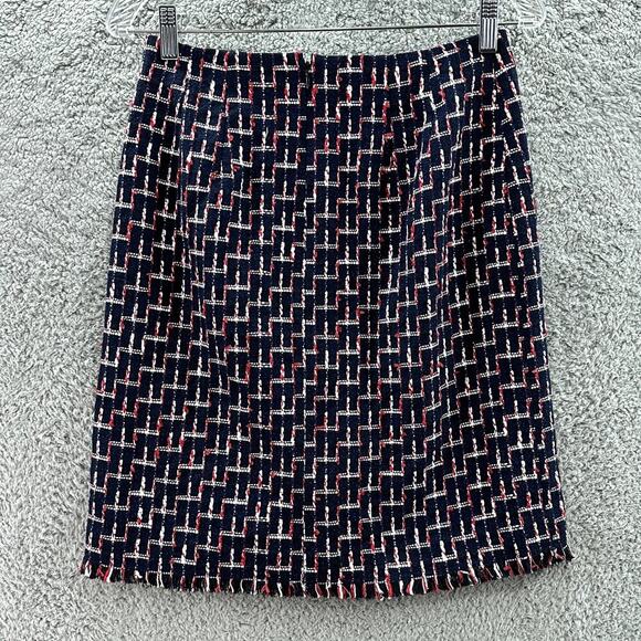 Talbots NWT Women's Size 4P Pencil Skirt Front Buttons Raw Hem Lined Geometric - Picture 4 of 11